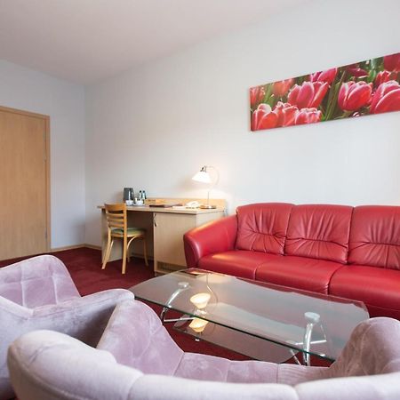 Hotel Labedy Gliwice Esterno foto