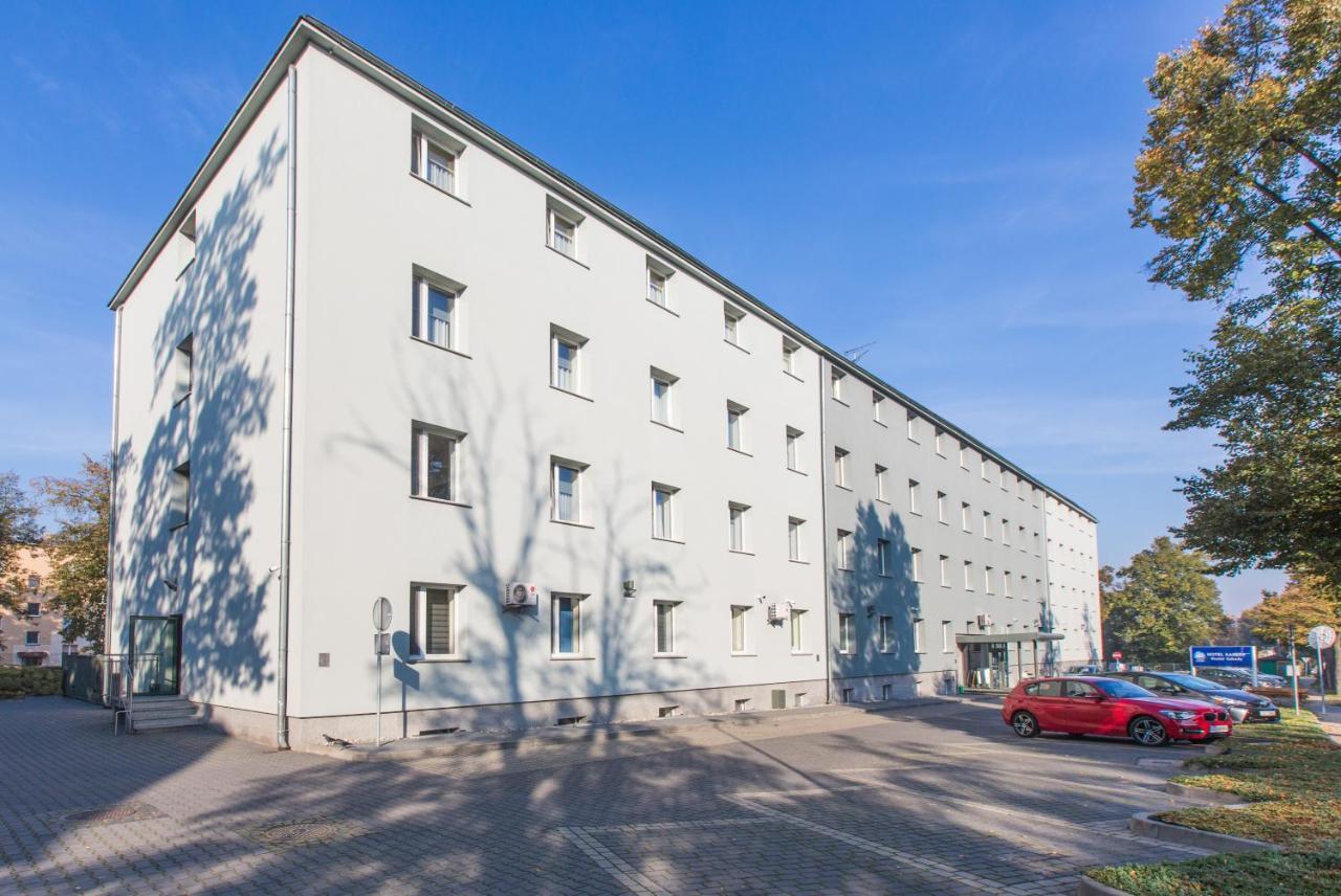 Hotel Labedy Gliwice Esterno foto