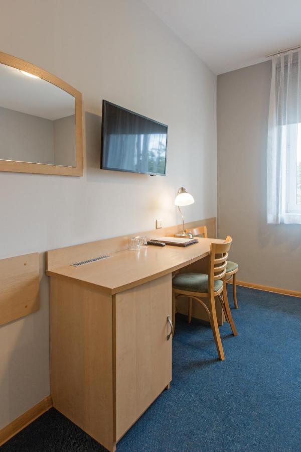 Hotel Labedy Gliwice Esterno foto