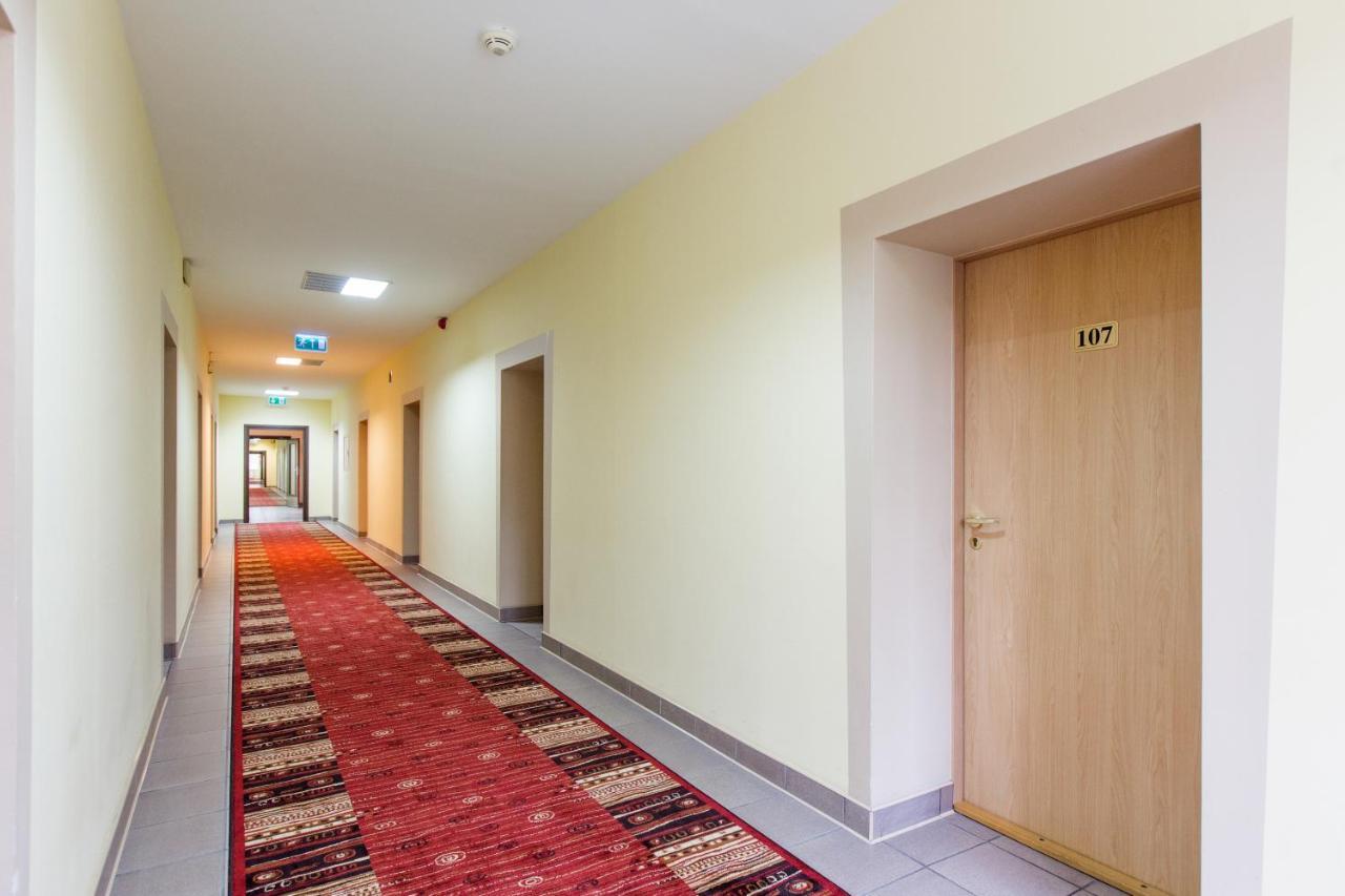 Hotel Labedy Gliwice Esterno foto