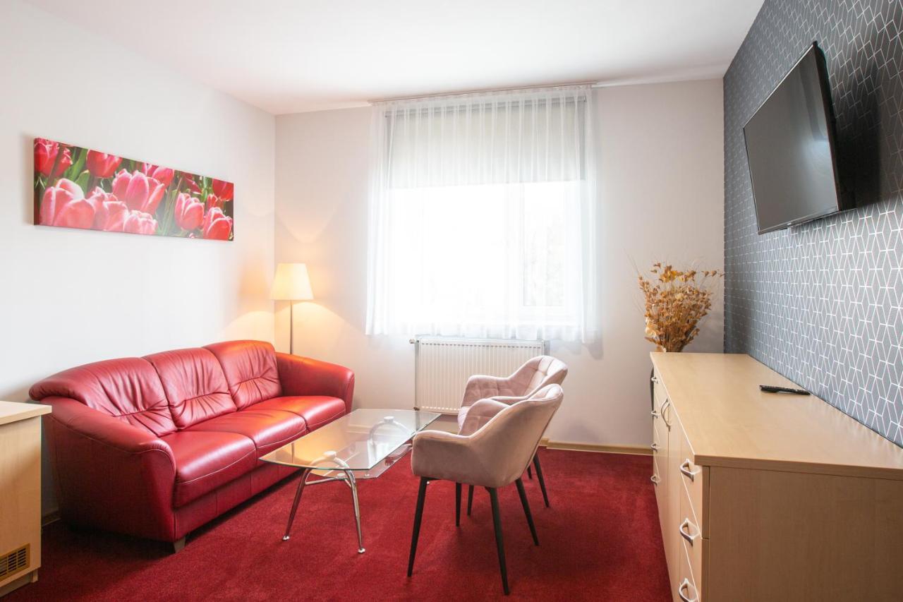 Hotel Labedy Gliwice Esterno foto